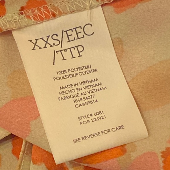 CAbi 6081 Go-To Blouse Spring 2022 XXSmall NWT - Picture 7 of 8